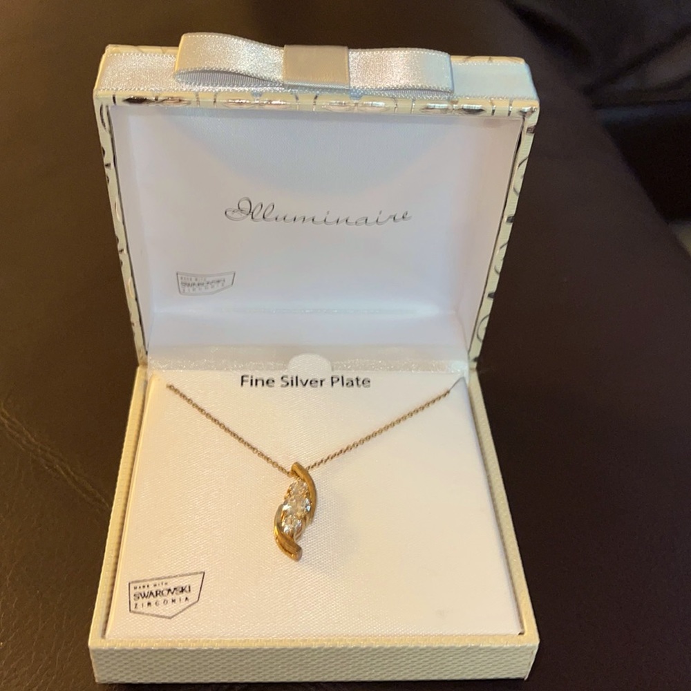 New, Illuminaire 3 stone necklace